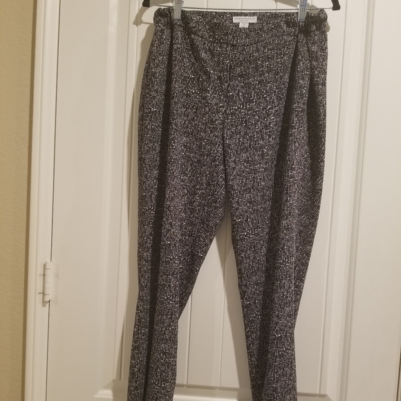 Stylish Black and White Women's Pants - Picture 3 of 7